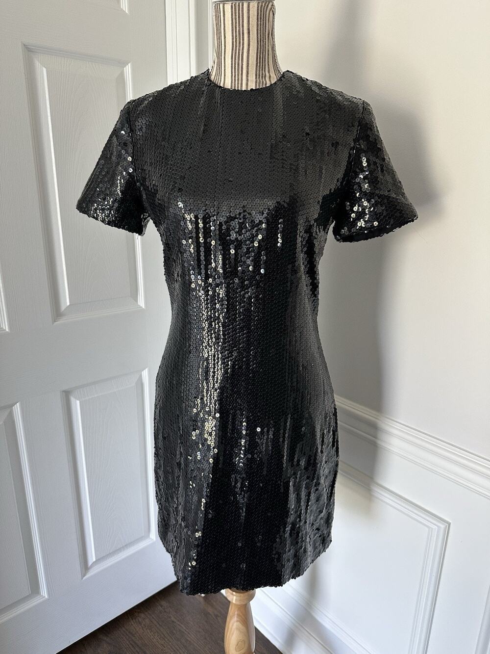 Vintage Victor Costa Black Sequin Cocktail Dress Size 10 USA Short Sleeve Sheath